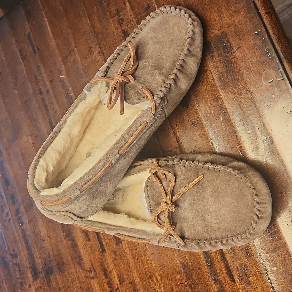 Uggs Slippers sz8